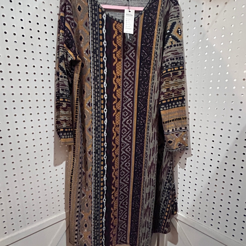 NWT ONEINE NEW ELEGANCE Long Sleeve‎ Geometric Print Dress Tunic Burgundy Gold